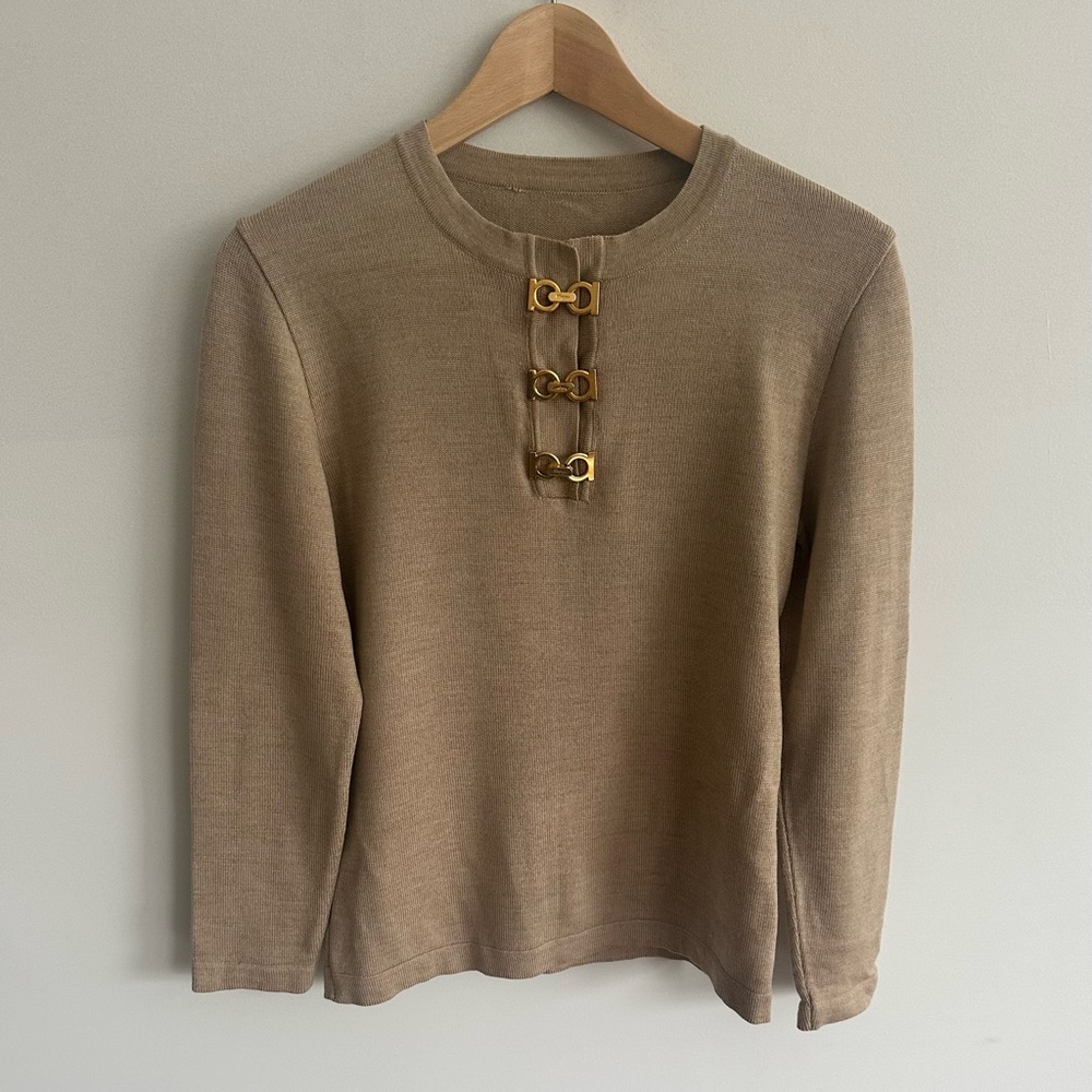 1990's Women's Salvator Ferragamo Tan Sweater